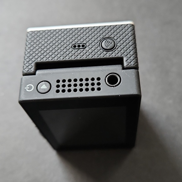 Go Pro Hero 3+ AND LCD touch screen AND remote - Picture 11 of 12